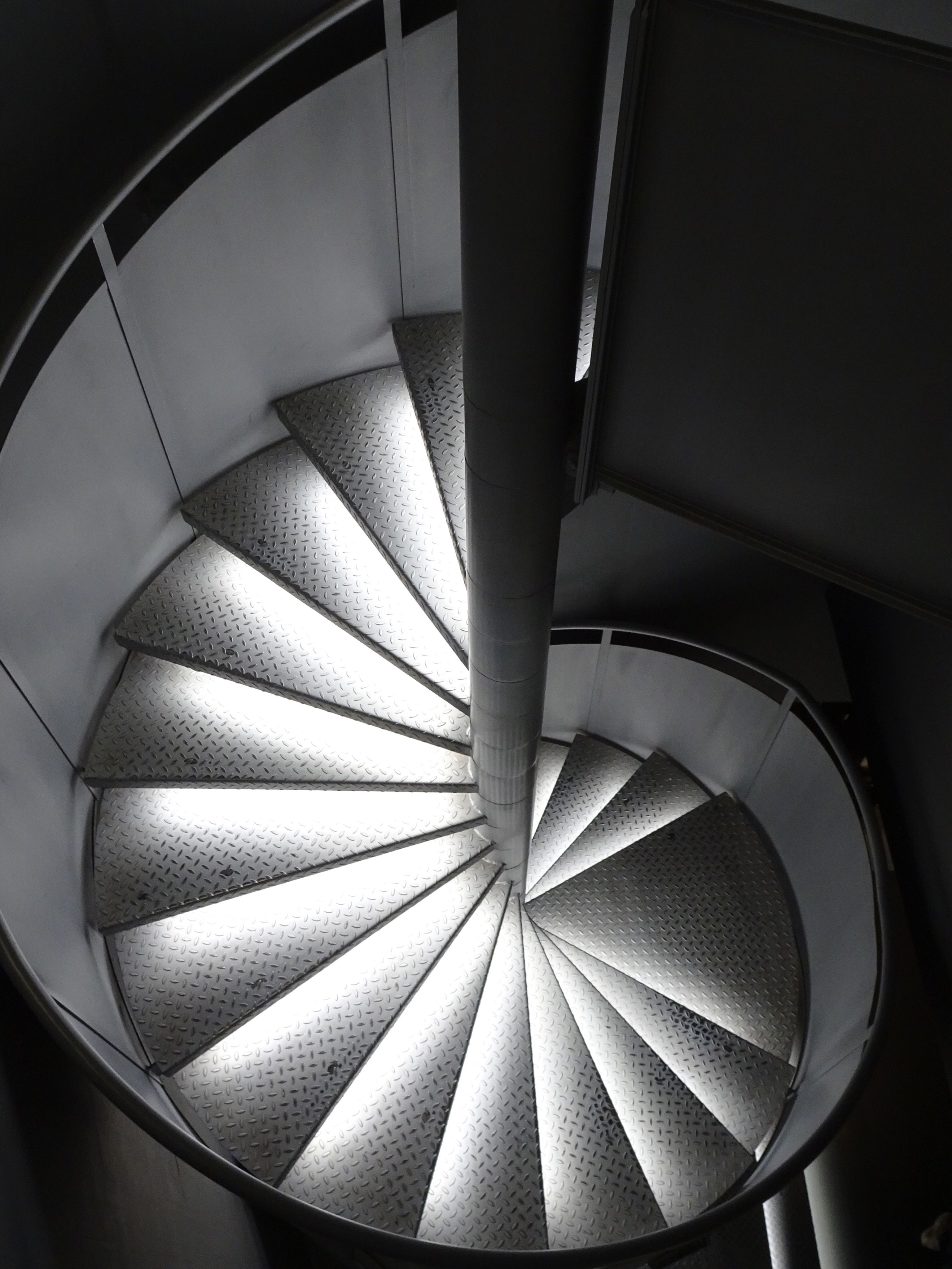 Wood & Steel railing thumbnail 3